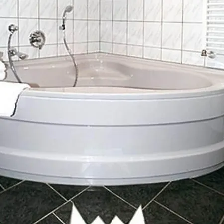 Otel Zur Krone