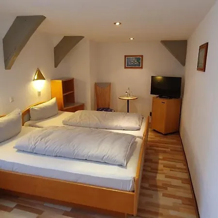 Zur Krone האמלן