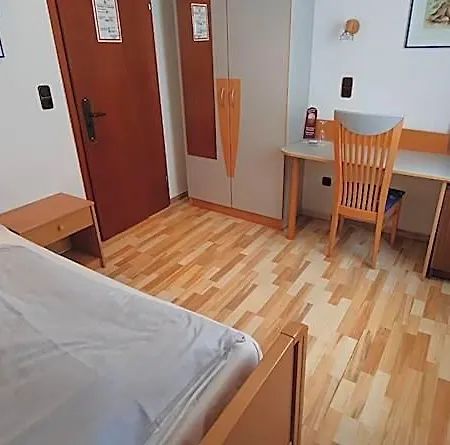 Zur Krone 3* Χάμελν