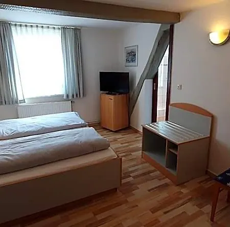 Ξενοδοχείο Zur Krone 3*