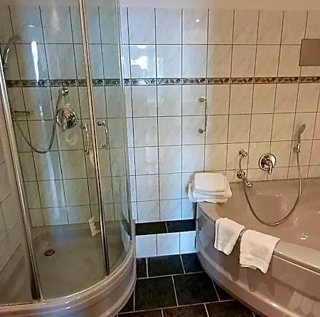 Zur Krone 3* Χάμελν